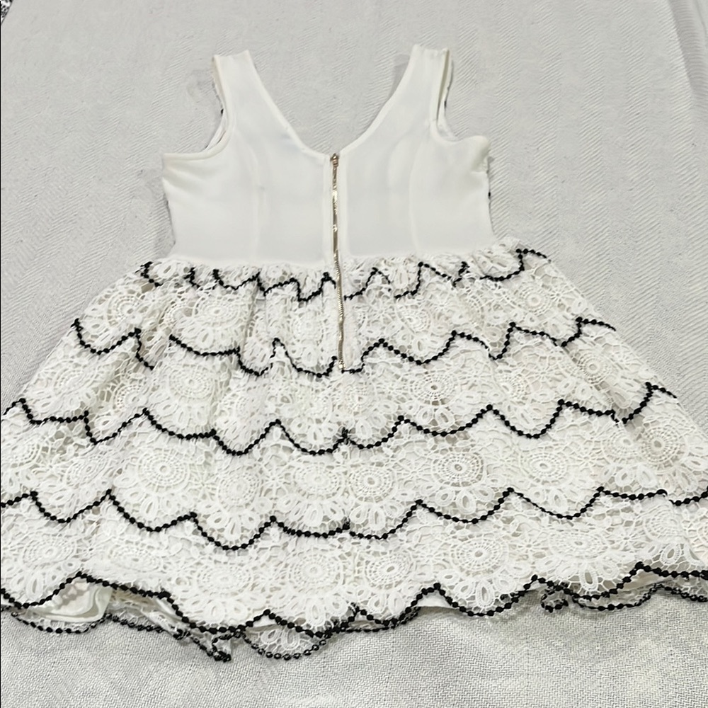Excellent condition Size S - Picture 2 of 2
